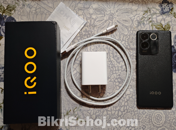 iQOO Z7 Pro 5G (8/256GB) Full Box and Full Fresh